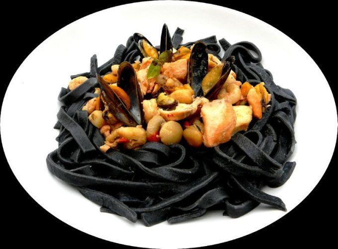 Tagliatelles artisanales al nero di seppia 250gr