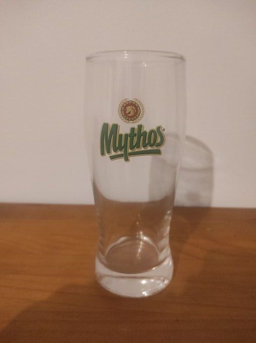 Lot de 4 Bières blonde Mythos 33Cl Bière de Grèce + Un verre Collector offert*